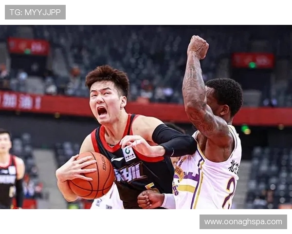 深圳队与后卫孙浩钦续签两年保护合同 上赛季场均贡献7分担任队长 深圳队与后卫孙浩钦续签两年保护合同 上赛季场均贡献7分担任队长